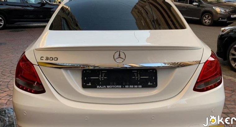 Mercedes-Benz C300 2015