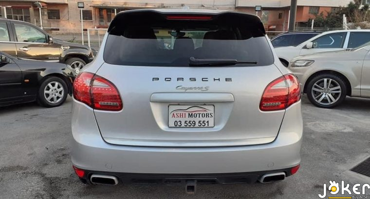 Porsche Cayenne S 2011