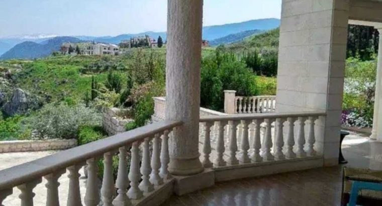 Villa for sale in Dhour Azki Denniyeh