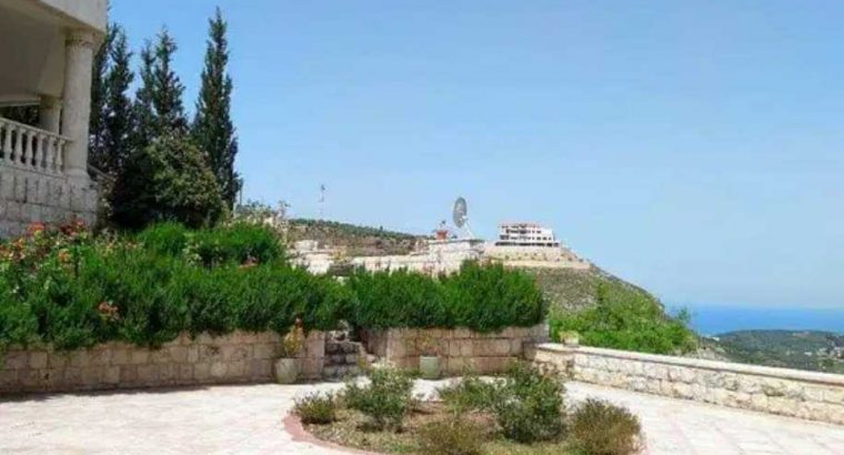 Villa for sale in Dhour Azki Denniyeh