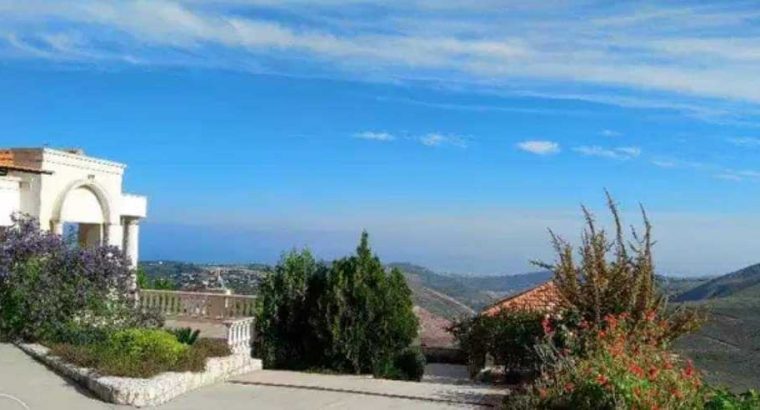 Villa for sale in Dhour Azki Denniyeh