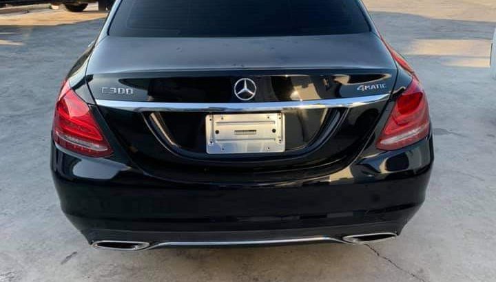 Mercedes c300 4 Matic 2015