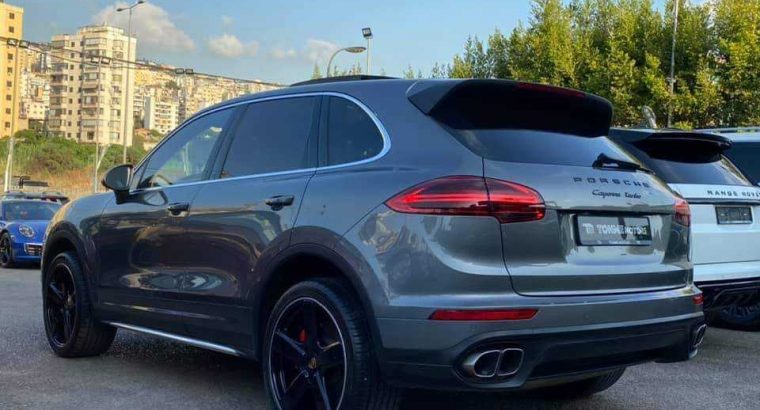 Porshe Cayenne Turbo 2015