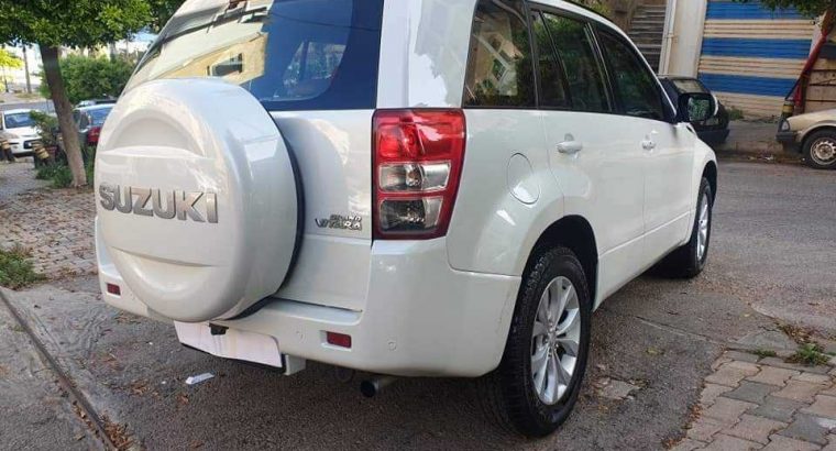 Suzuki grand vitara GLX 2014