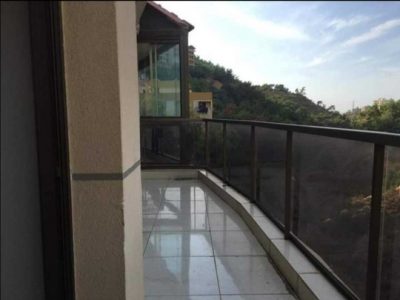 Apartment for sale in Awkar