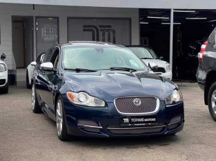 Jaguar XF V8 2011