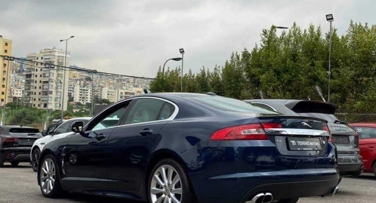 Jaguar XF V8 2011