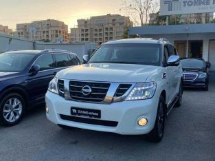 Nissan Patrol Platinum V8 2014