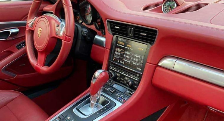 Porsche 911 Carrera 4S 2013
