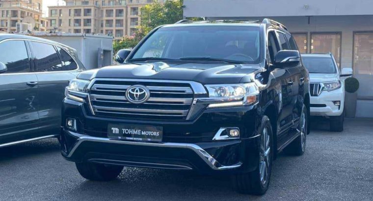 Toyota Land Cruiser VX V8 5.7 2016