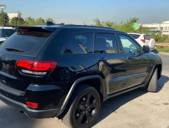 Jeep Grand Cherokee Laredo 2019