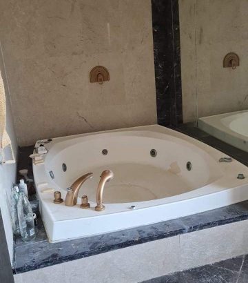 Villa for sale in Ramleh El Bayda