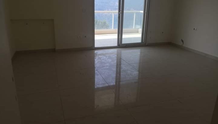 Apartment for sale in Ballouneh