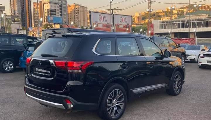 Mitsubishi Outlander 2016