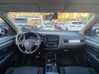 Mitsubishi Outlander 2016