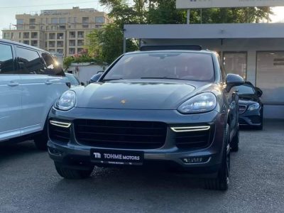 Porsche Cayenne Turbo 2015
