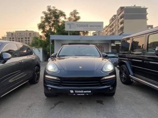 Porsche Cayenne S 2011