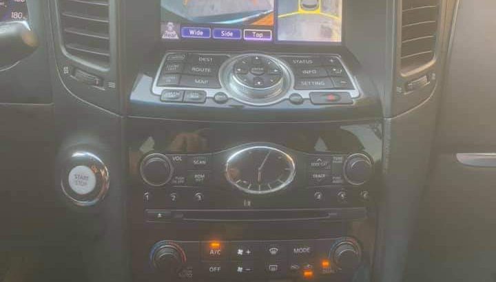 Infiniti FX35