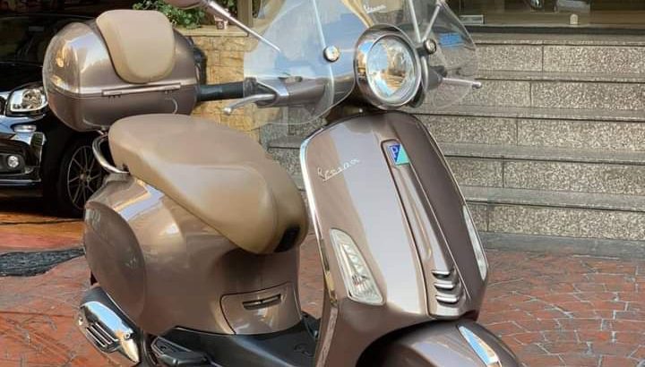 Motorcycle Vespa Primavera 2016