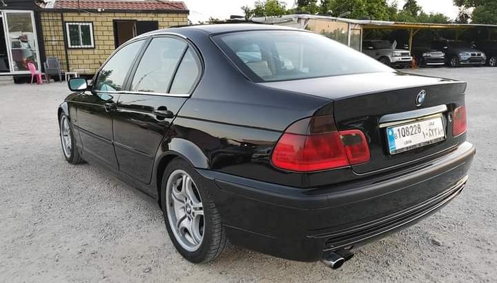 BMW E 46 330 I 2001