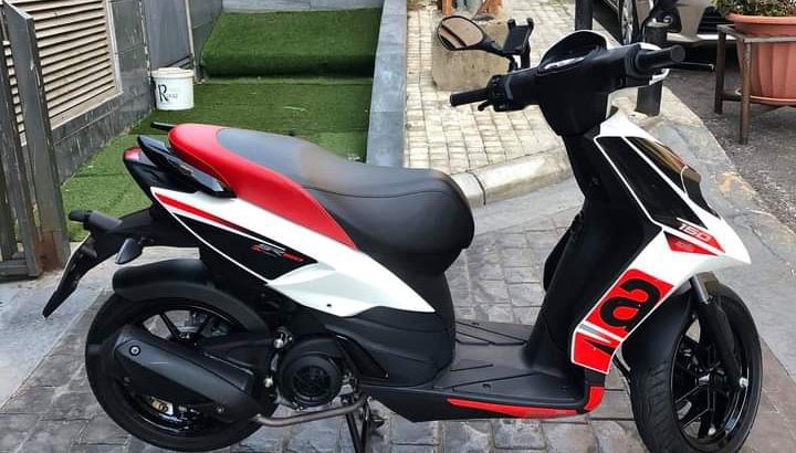 Motorcycle Aprilia Sr 2019