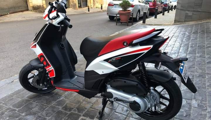 Motorcycle Aprilia Sr 2019
