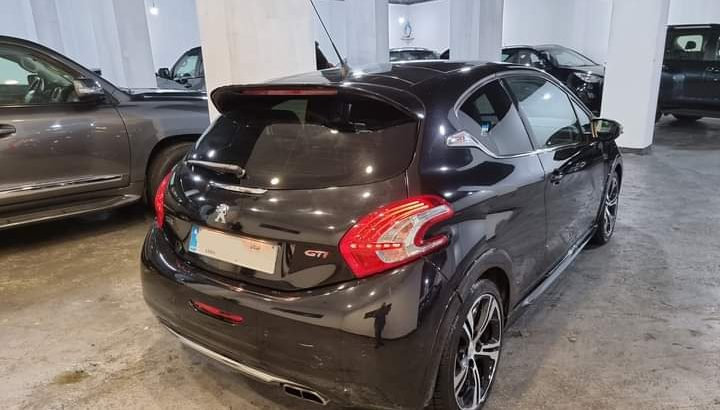 Peugeot GTI 208 2015