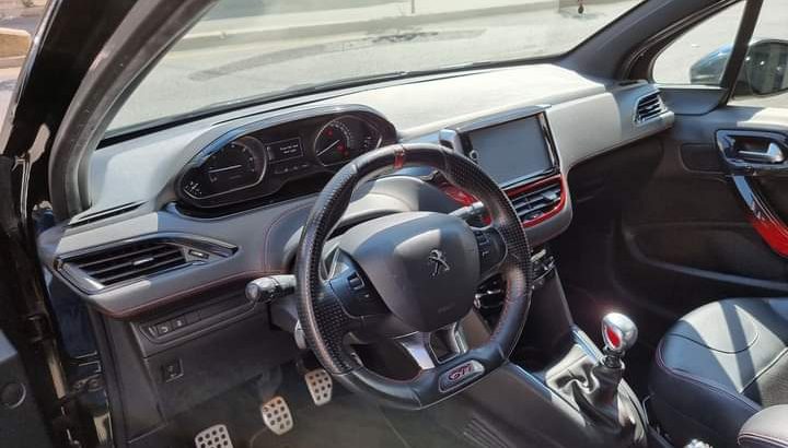 Peugeot GTI 208 2015