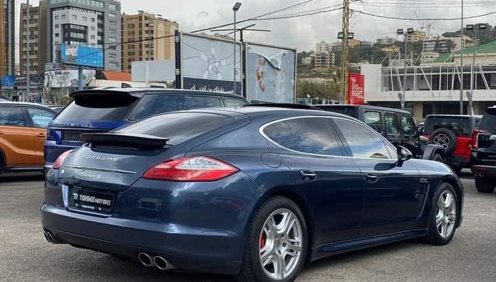 Porsche Panamera S 2010