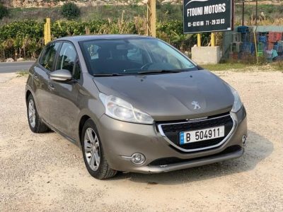 Peugeot 208 2013