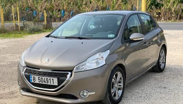 Peugeot 208 2013