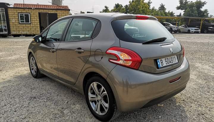 Peugeot 208 2013