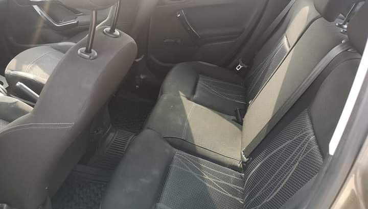 Peugeot 208 2013