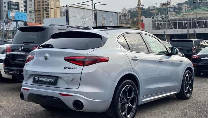 Alfa Romeo Stelvio Veloce 2021