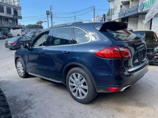Porsche Cayenne S 2011