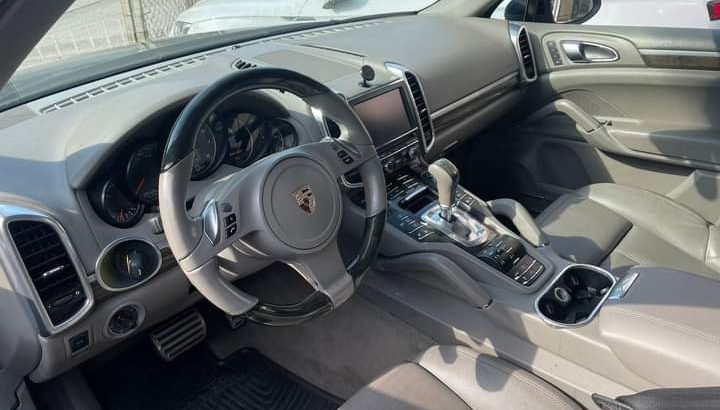 Porsche Cayenne S 2011